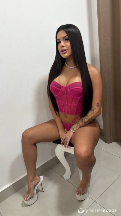 Juliaaa (Photo)
