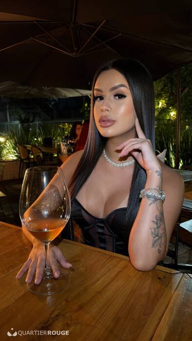 Juliaaa (Photo)