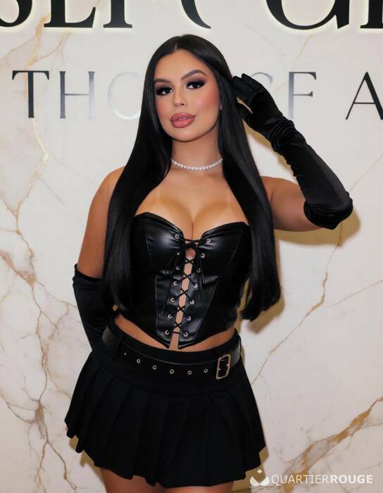 Juliaaa (Photo)