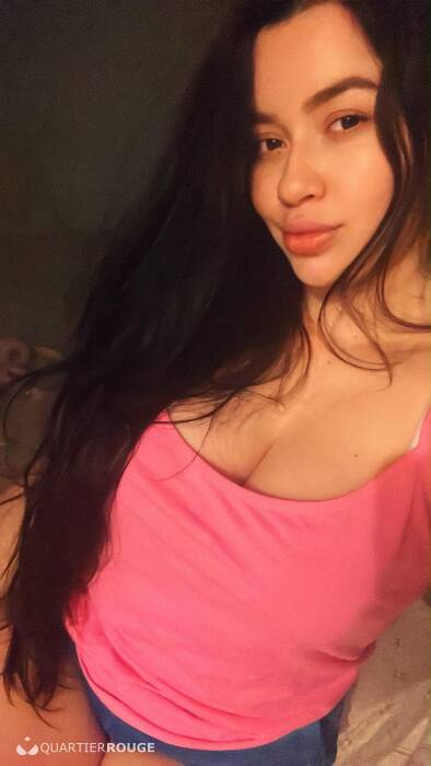 MANUELA (Photo)