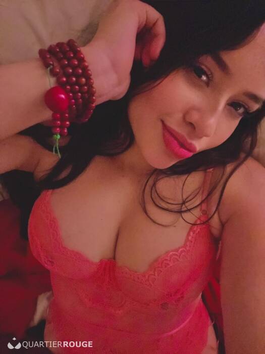 MANUELA (Photo)