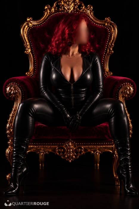 Maitresse Hera (Photo)