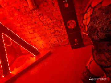 Tantr\'domination (Photo)