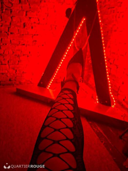 Tantr\'domination (Photo)