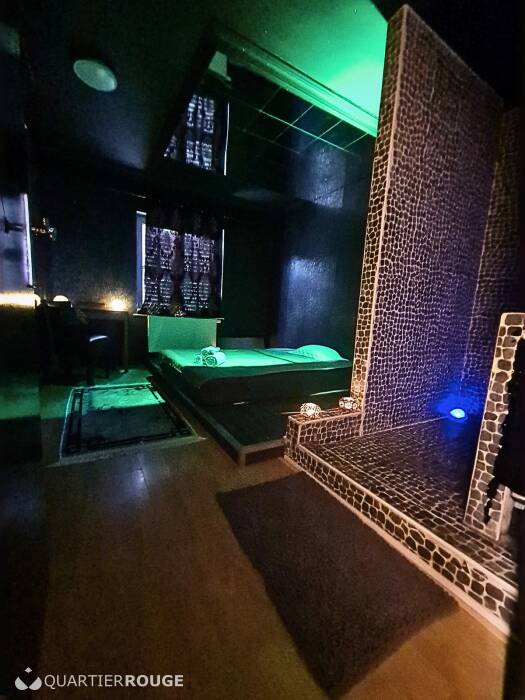 Alia MASSAGE Tantrique (Photo)