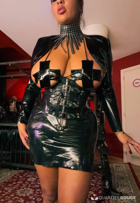 MISTRESS NAELLE (Photo)