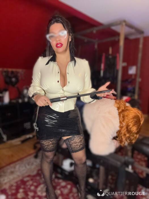 MISTRESS NAELLE (Photo)