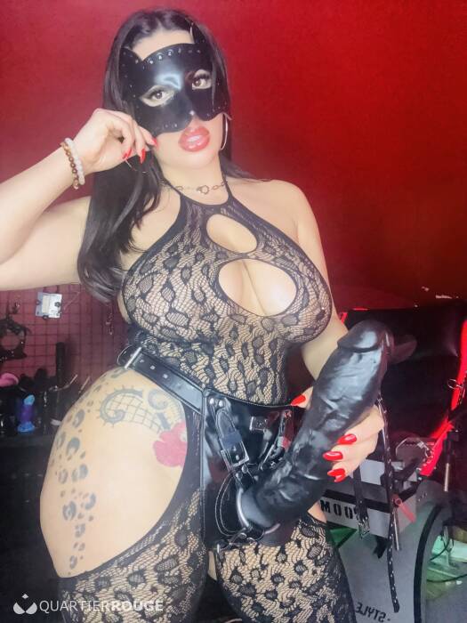 Mistress NAELLE (Photo)