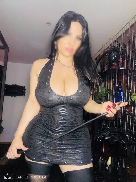 Mistress NAELLE (Photo)