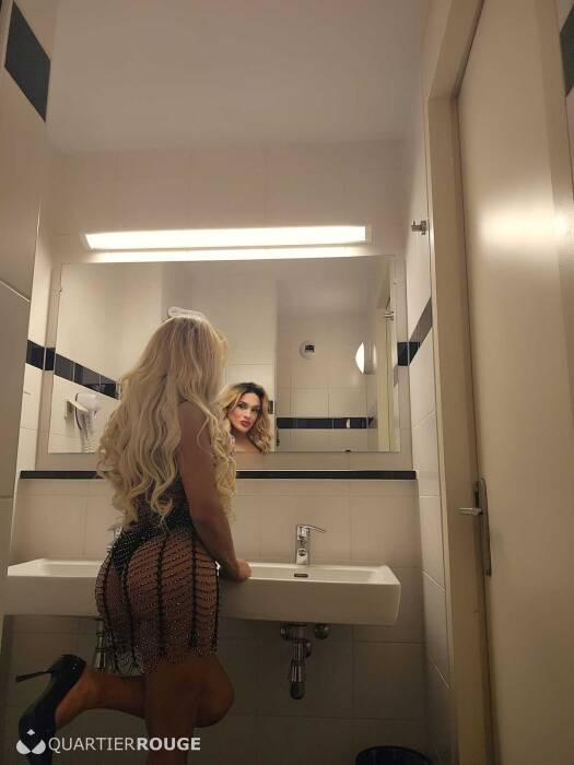 Trans DEBORA (Photo)