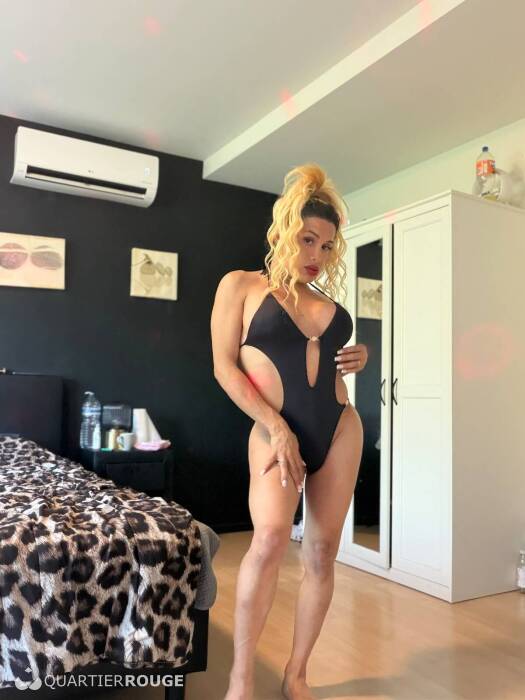 Trans DEBORA (Photo)
