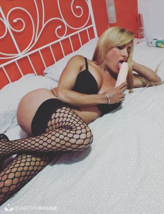 Trans DEBORA (Photo)