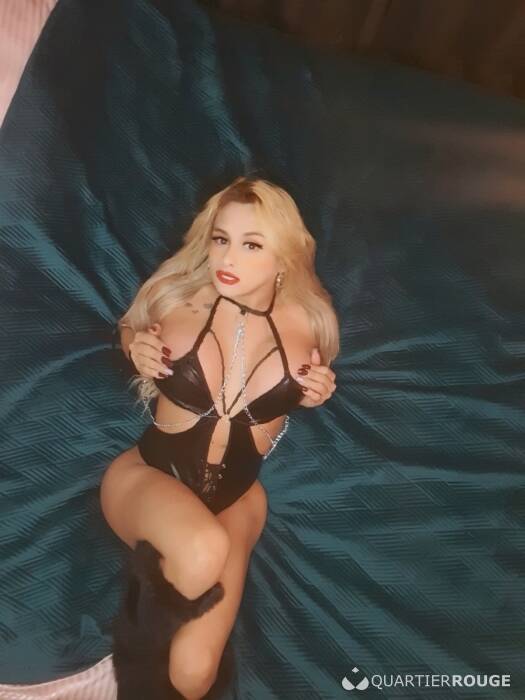 Trans DEBORA (Photo)