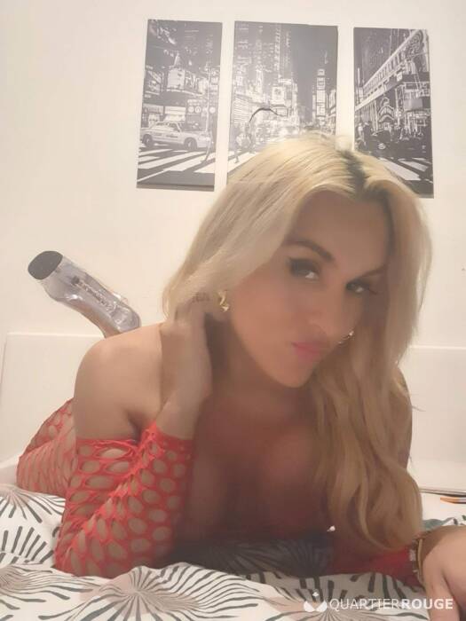 Trans DEBORA (Photo)