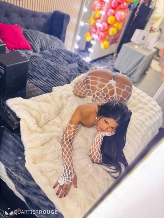 Sofia Party TS (Photo)