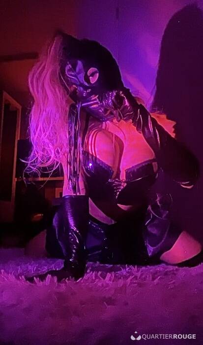 Sofia Party TS (Photo)