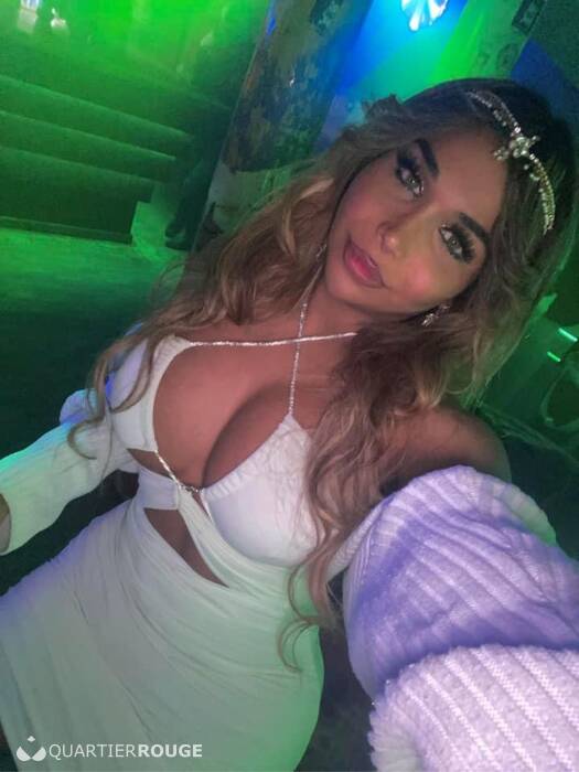 Sofia Party TS (Photo)