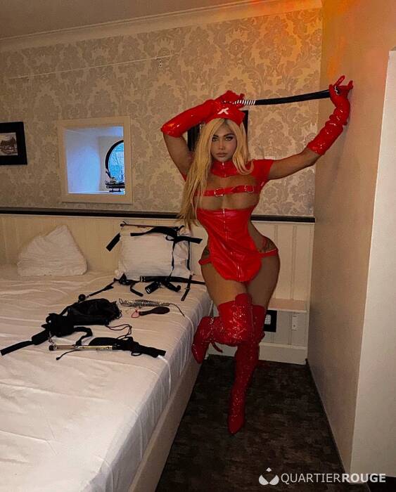 Sofia Party TS (Photo)