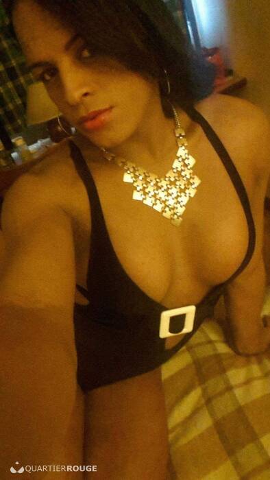 B L A C K P E A R L (Photo)