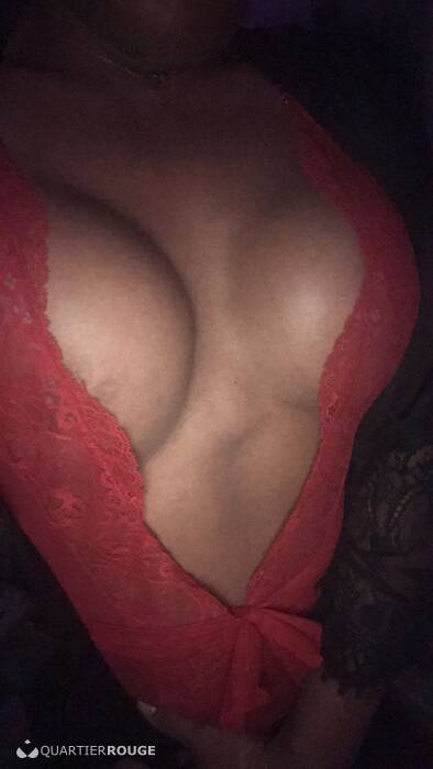 B L A C K P E A R L (Photo)