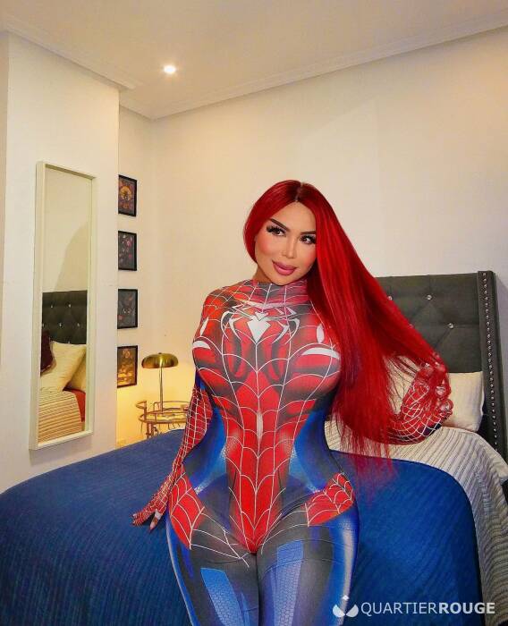 MOMMY HONEY (Photo)