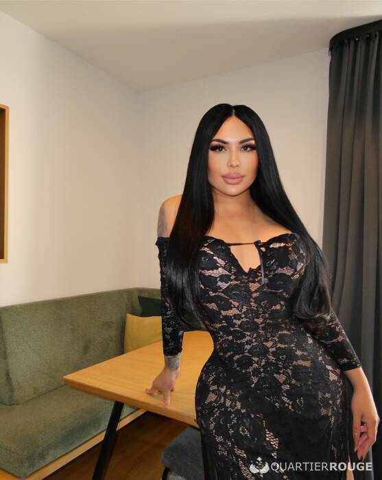 MOMMY HONEY (Photo)