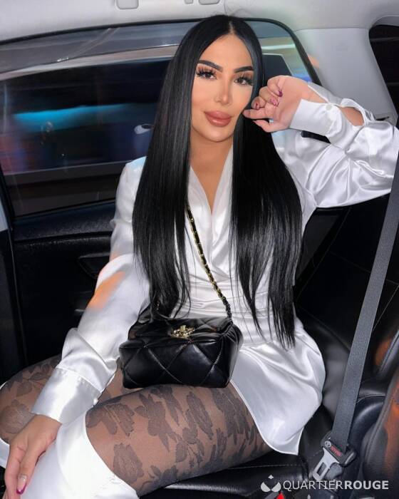 MOMMY HONEY (Photo)