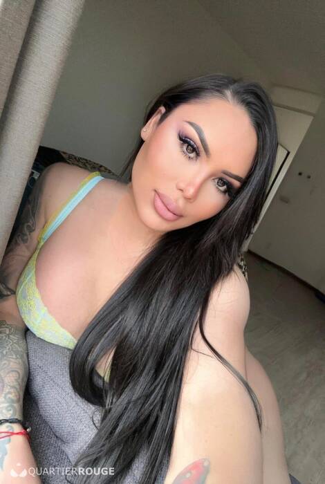 MOMMY HONEY (Photo)
