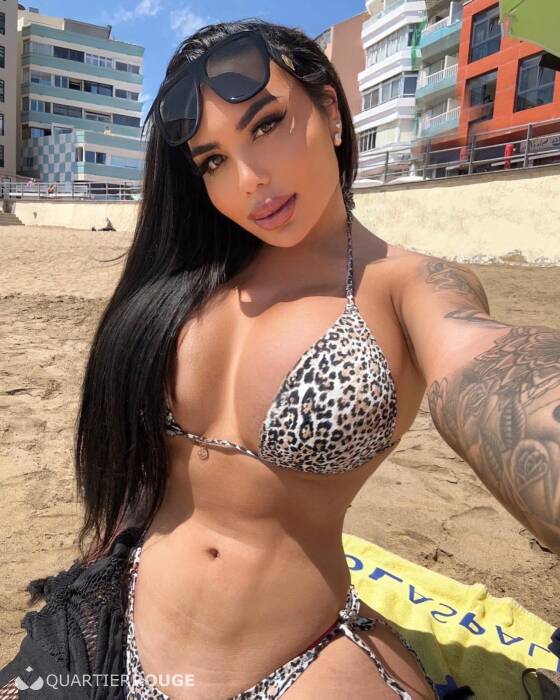 MOMMY HONEY (Photo)