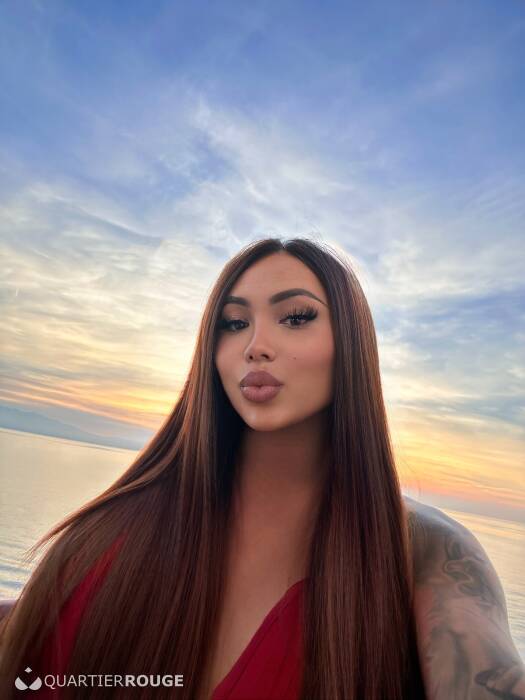 MOMMY HONEY (Photo)