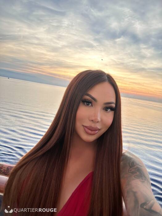 MOMMY HONEY (Photo)