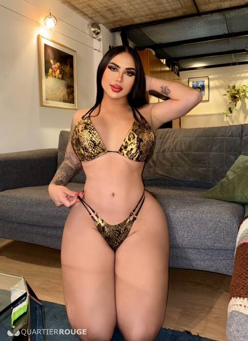 MOMMY HONEY (Photo)