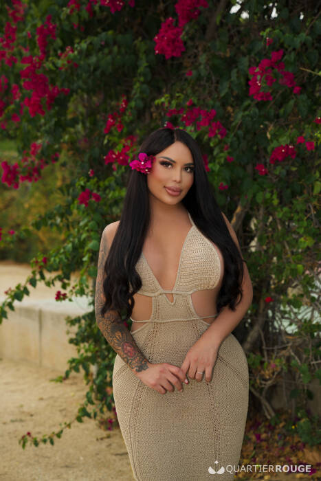 MOMMY HONEY (Photo)