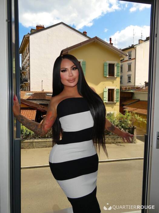 MOMMY HONEY (Photo)