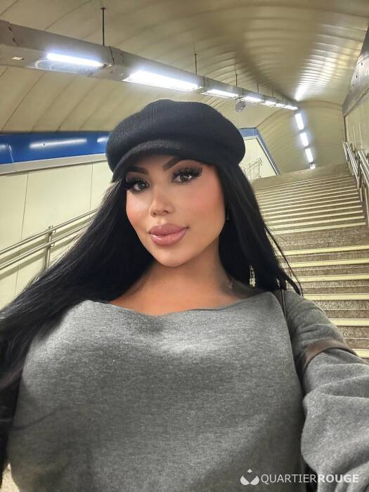 MOMMY HONEY (Photo)