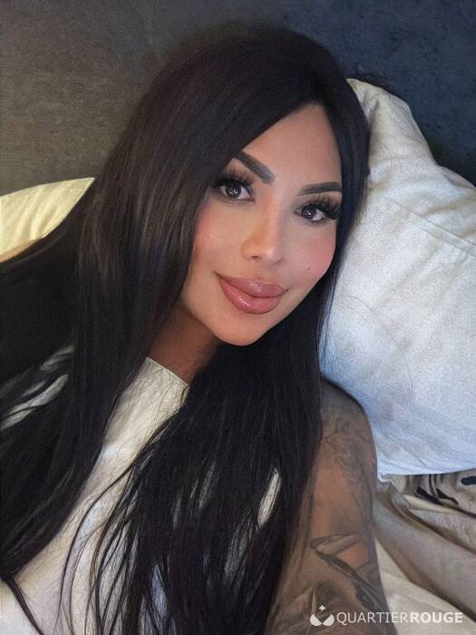 MOMMY HONEY (Photo)