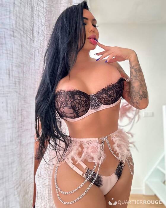 MOMMY HONEY (Photo)