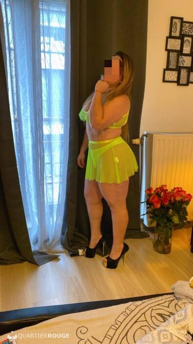 Alejandra Blondine (Photo)