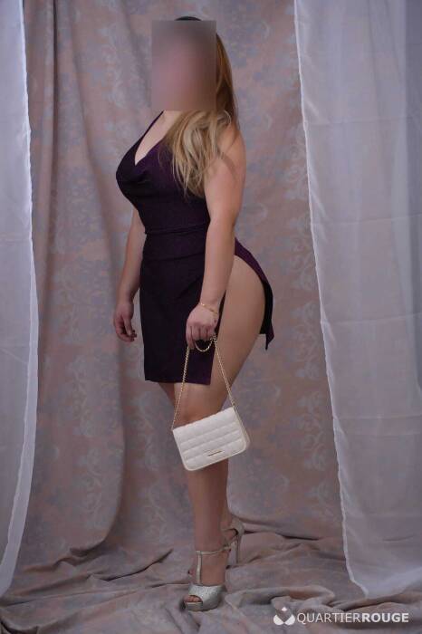 Alejandra Blondine (Photo)