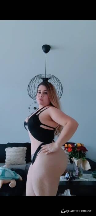 Alejandra Blondine (Photo)