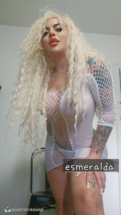 Esmeralda.. (Photo)