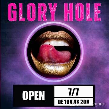 GLORY  HOLE (Photo)