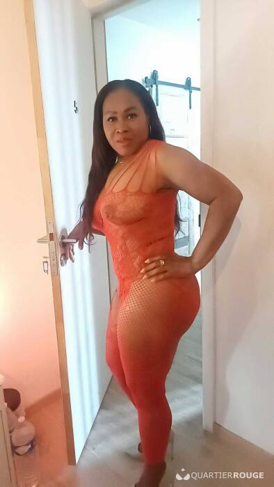 KIARA (Photo)