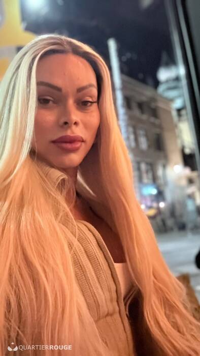 Amanda Souza (Photo)