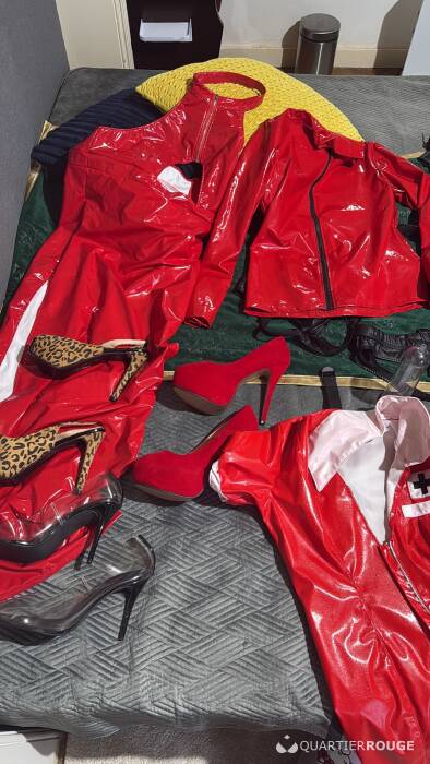 Amanda Souza (Photo)