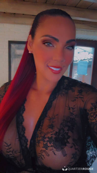 Soraya Vermelha (Photo)