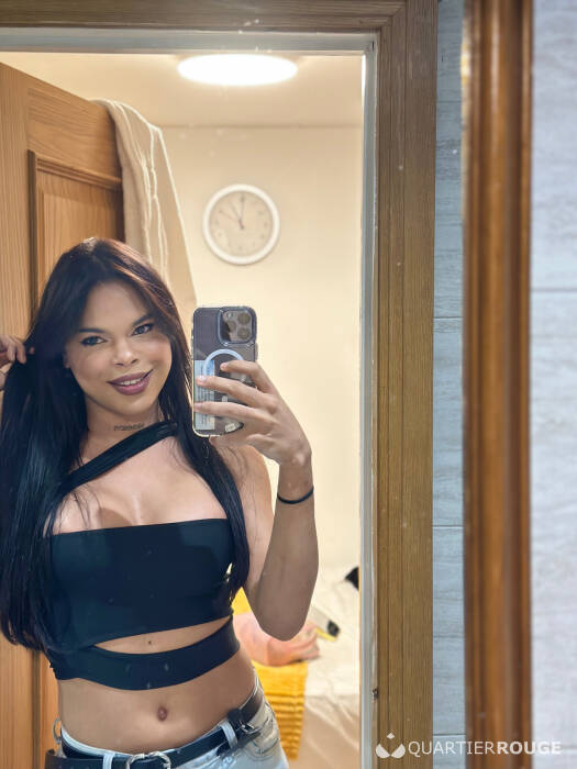 Naomi kandra (Photo)