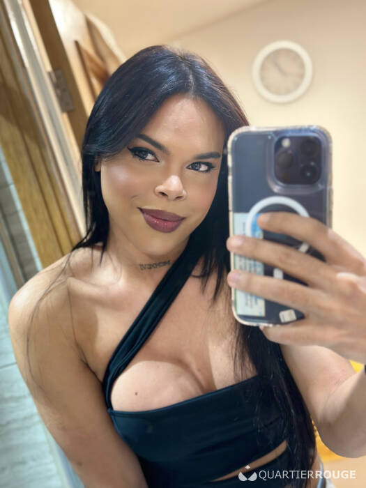 Naomi kandra (Photo)