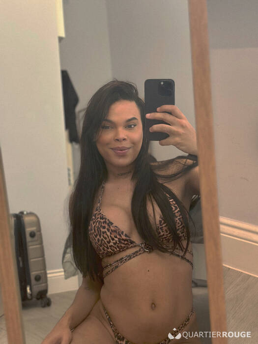 Naomi kandra (Photo)
