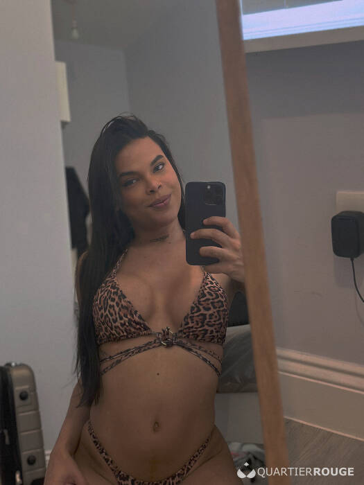 Naomi kandra (Photo)